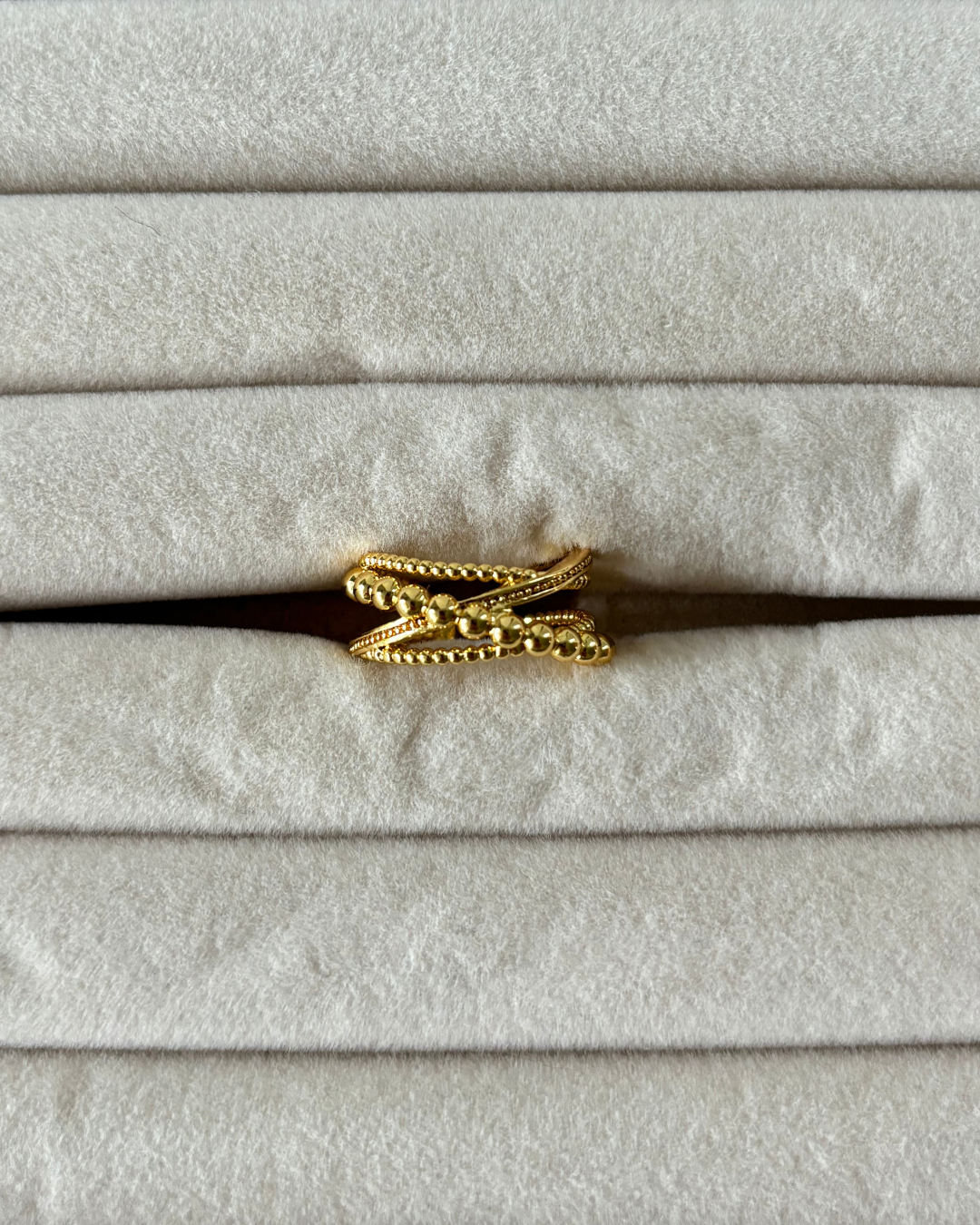 Zina ring
