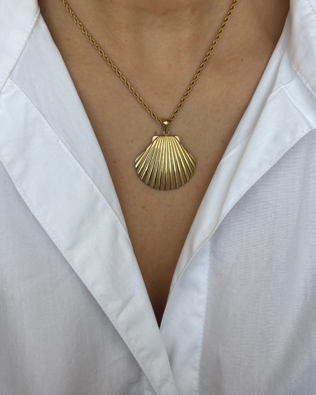 Shell necklace