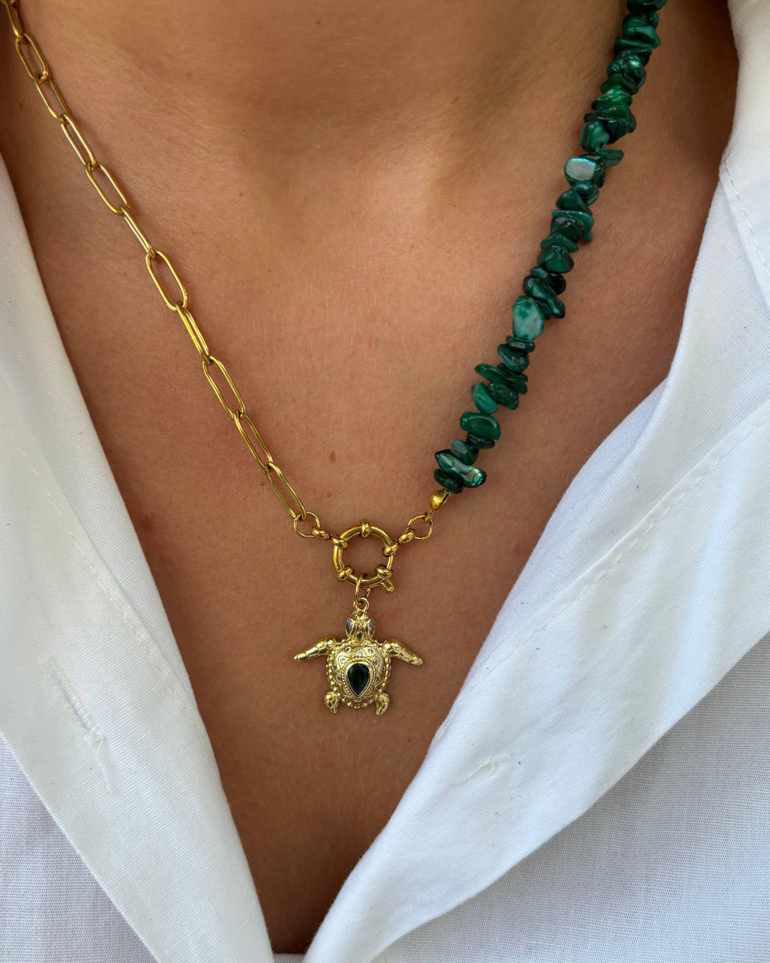 Green turtle necklace