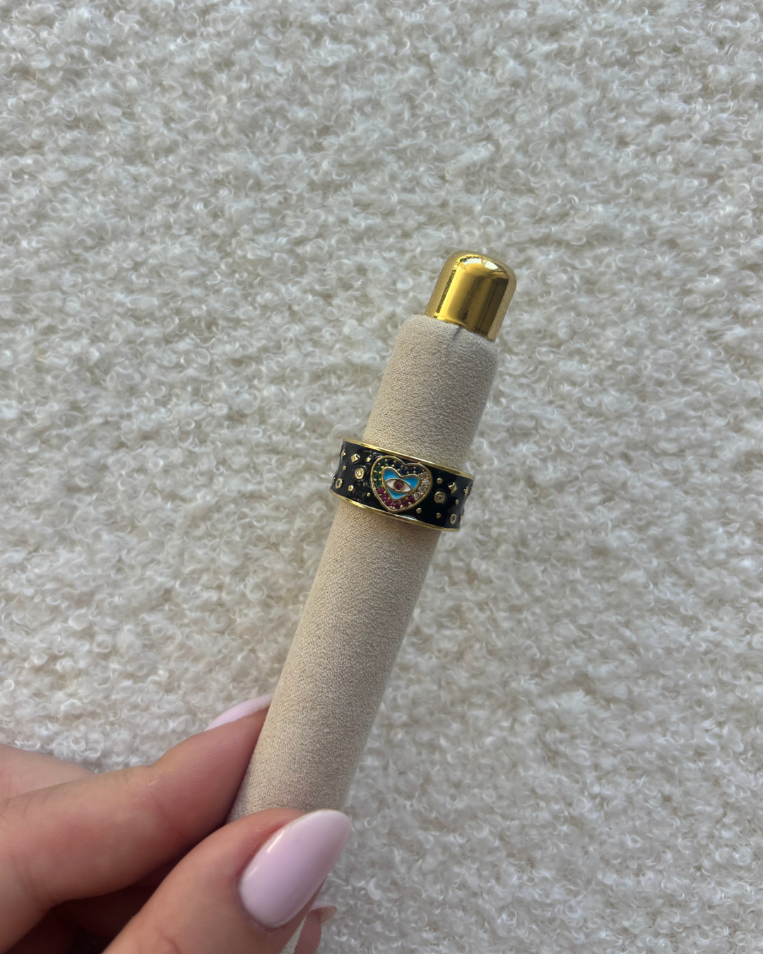 Lola ring