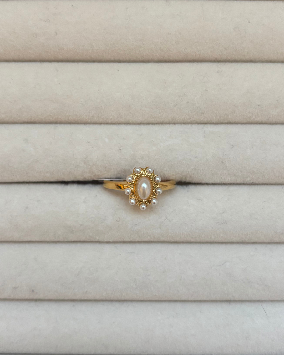 Viva ring (PRE ORDER)