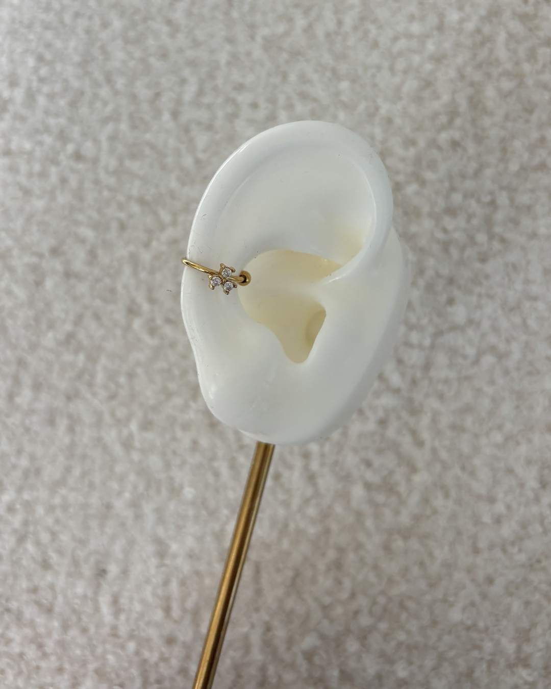 Earcuff dots