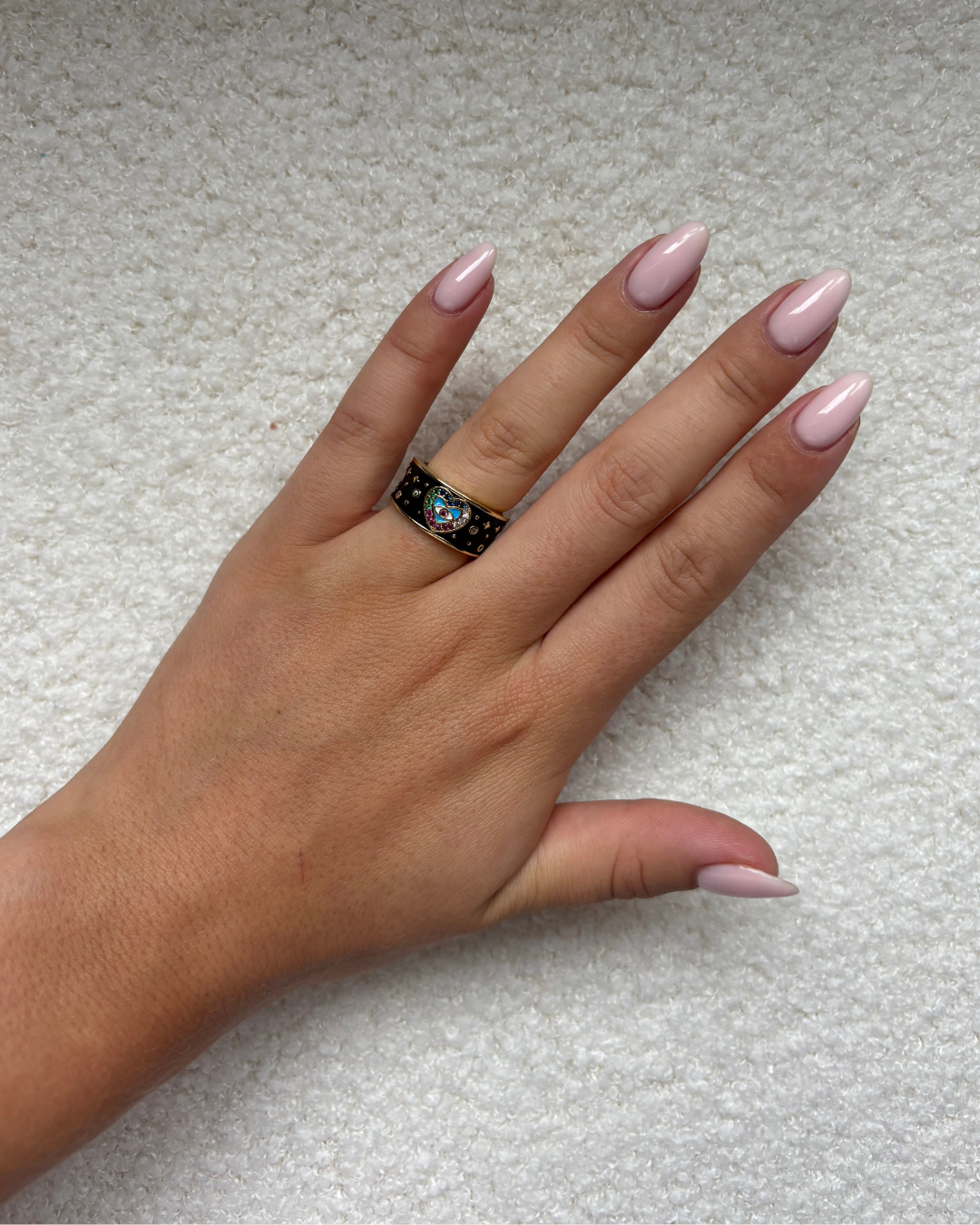 Lola ring