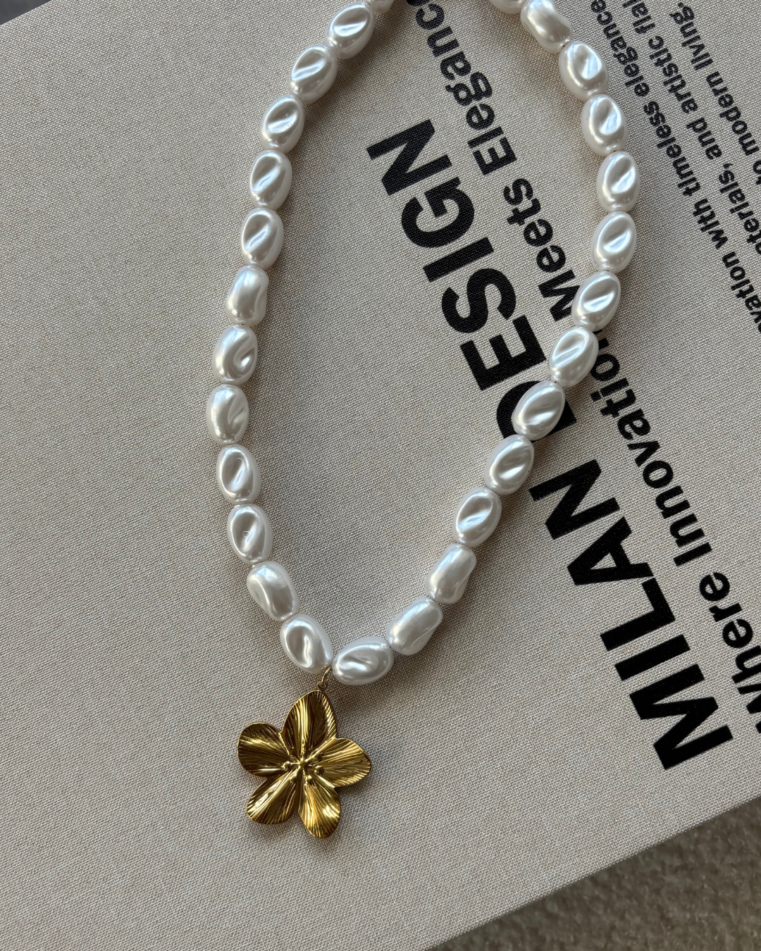 Lumi bloom necklace