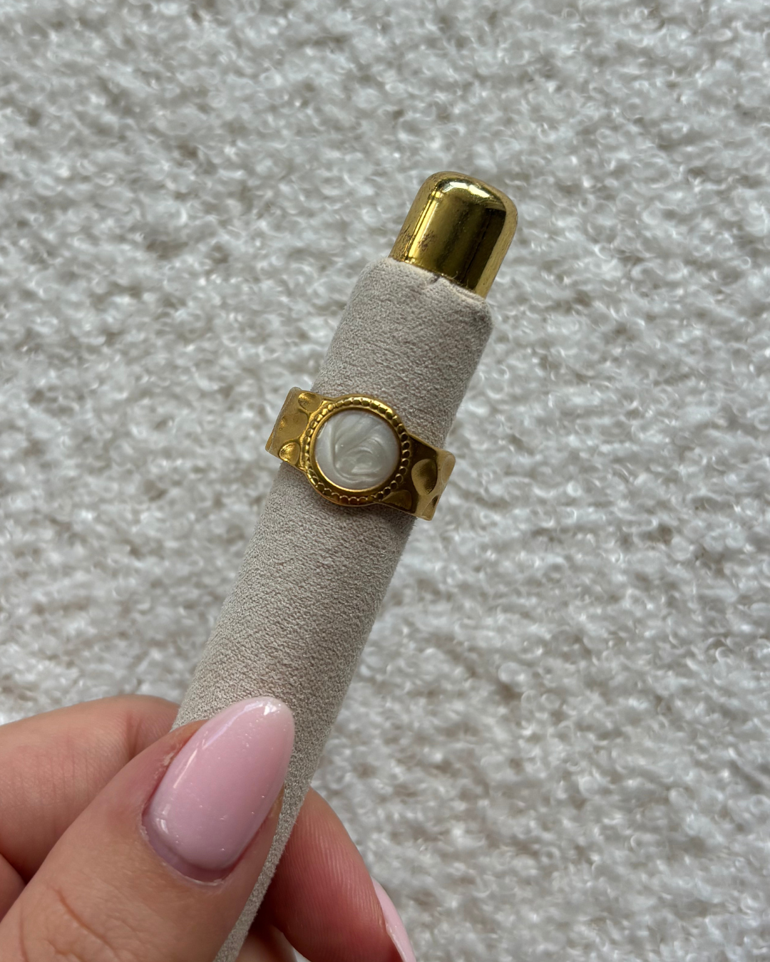 Dot ring