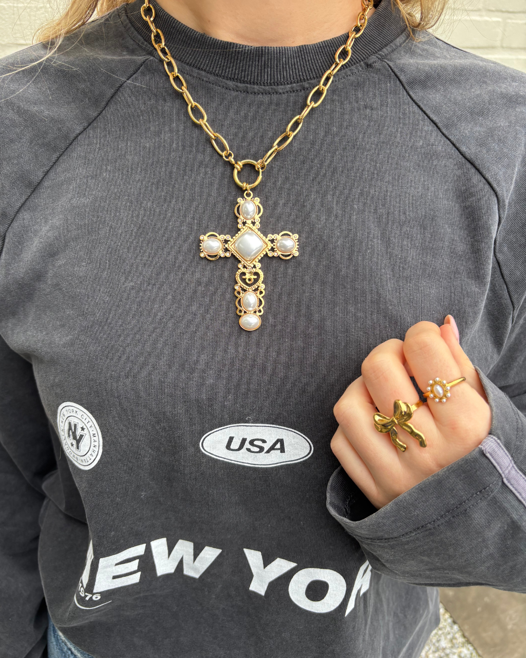 Chunky cross necklace