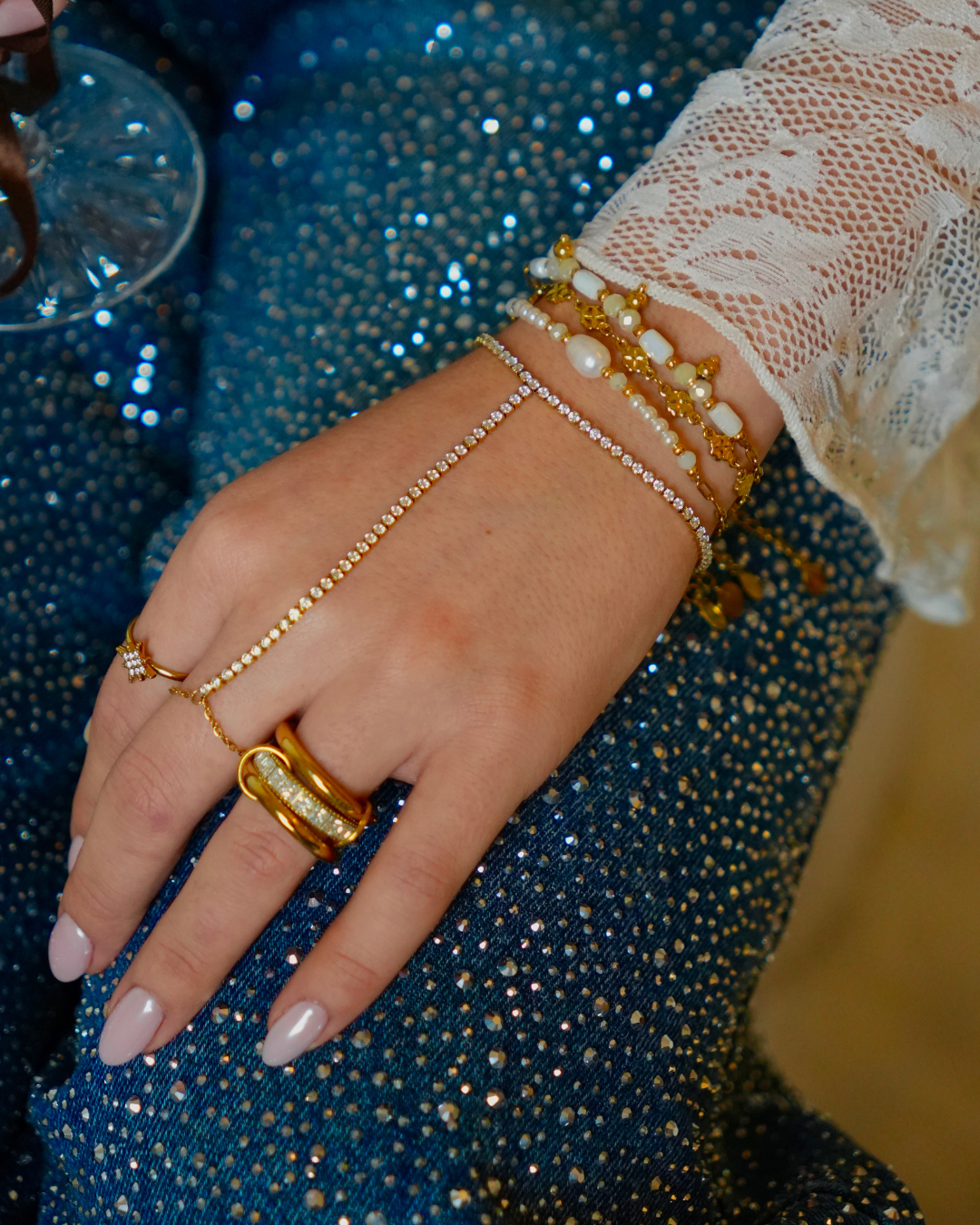Sparkle handchain