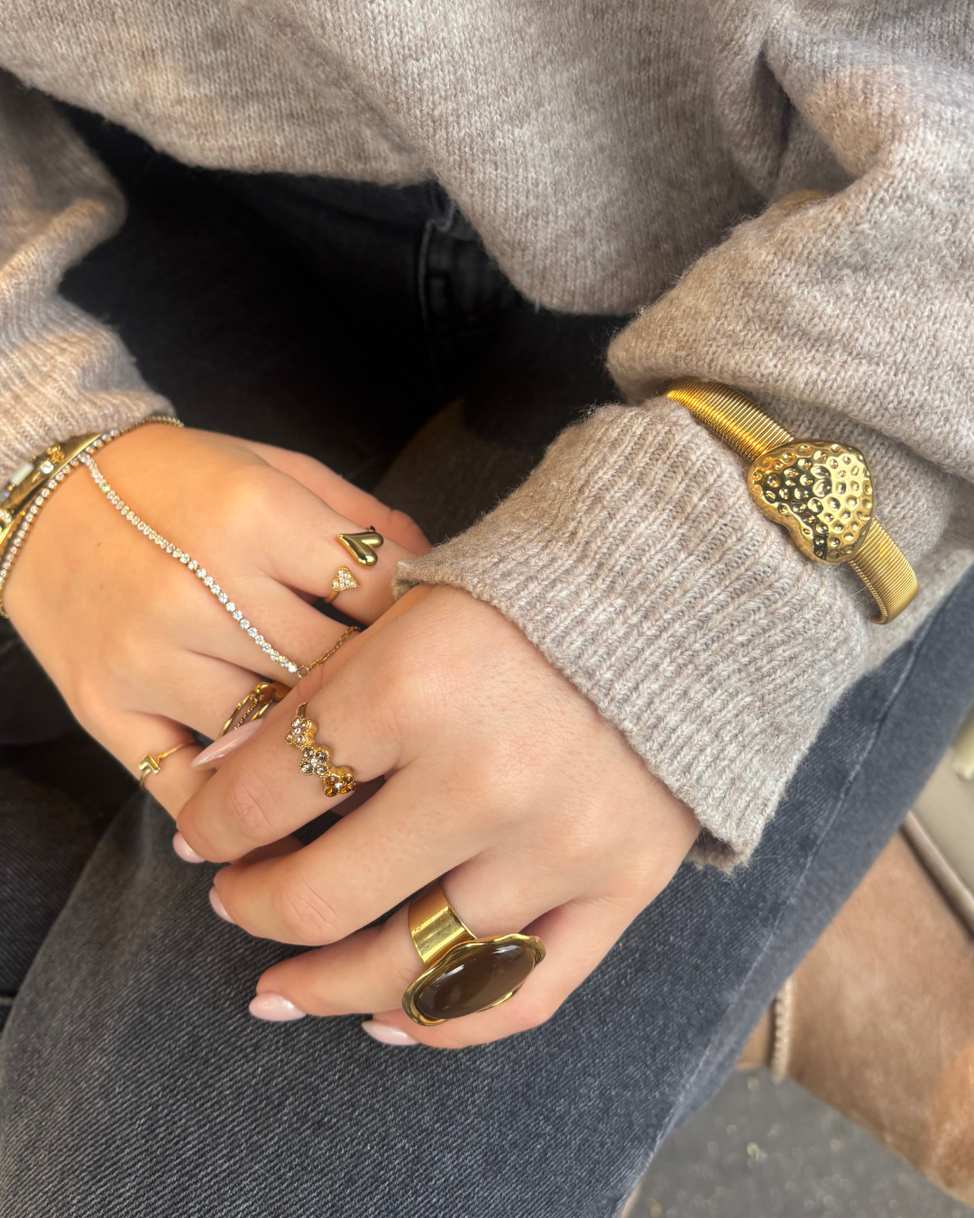 Heart charm bangle