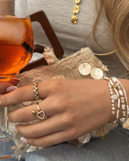 Crossed hearts ring