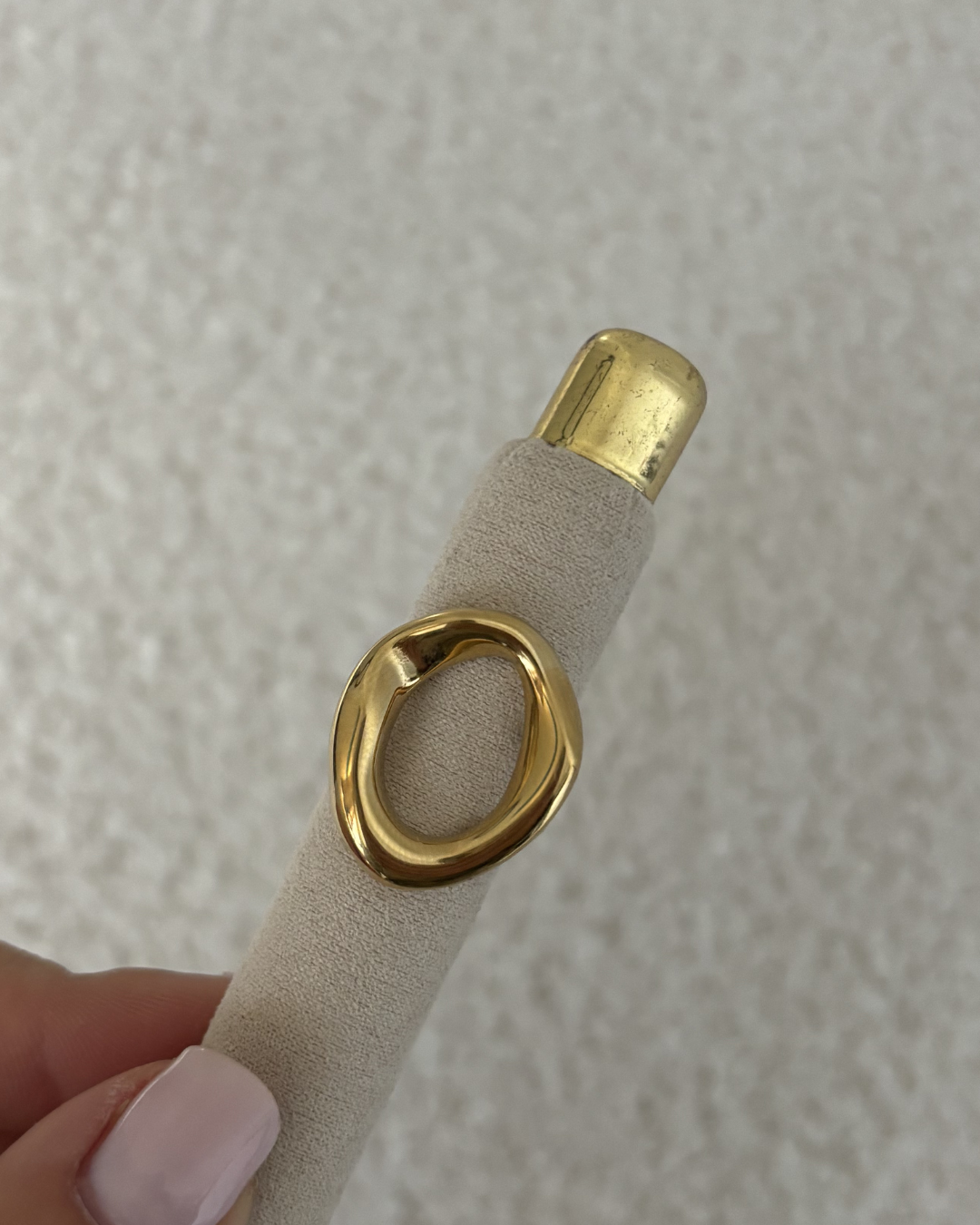 Oval medium ring
