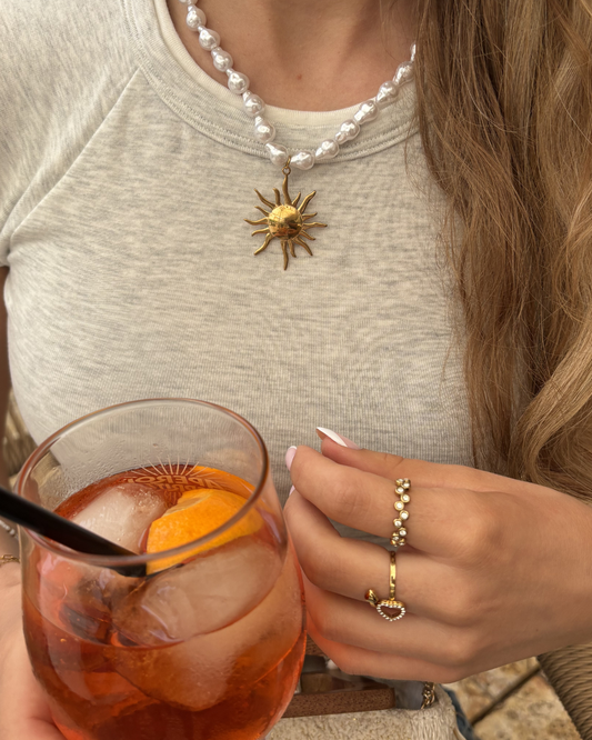 Sunny pearl necklace