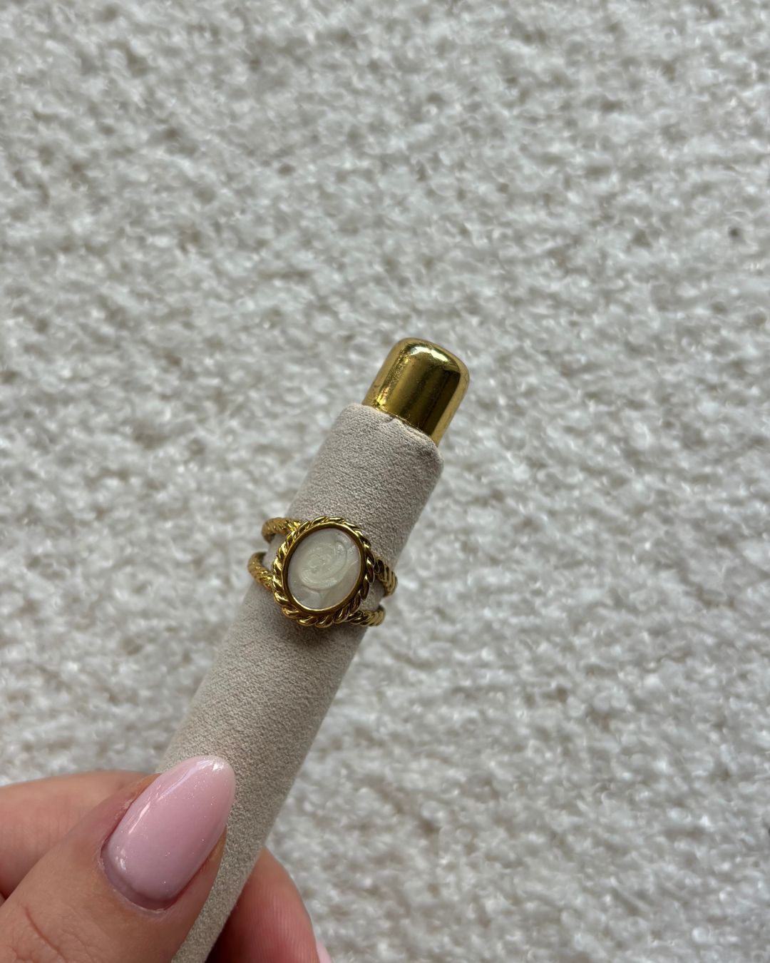 Lune ring