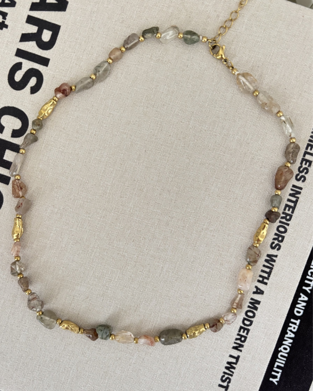 Stone flow necklace