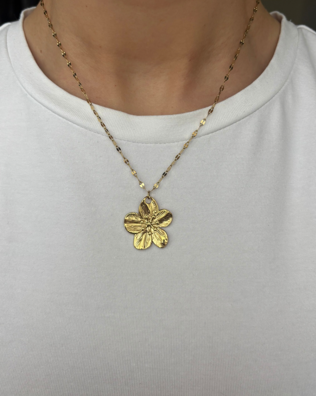 Little flower necklace